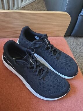 Altra Women's Escalante 5 Running Shoes Size 9.5